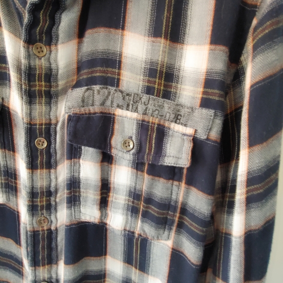 Calvin Klein Jeans Flanel Plaid Curved Hem Shirt. - Picture 3 of 11